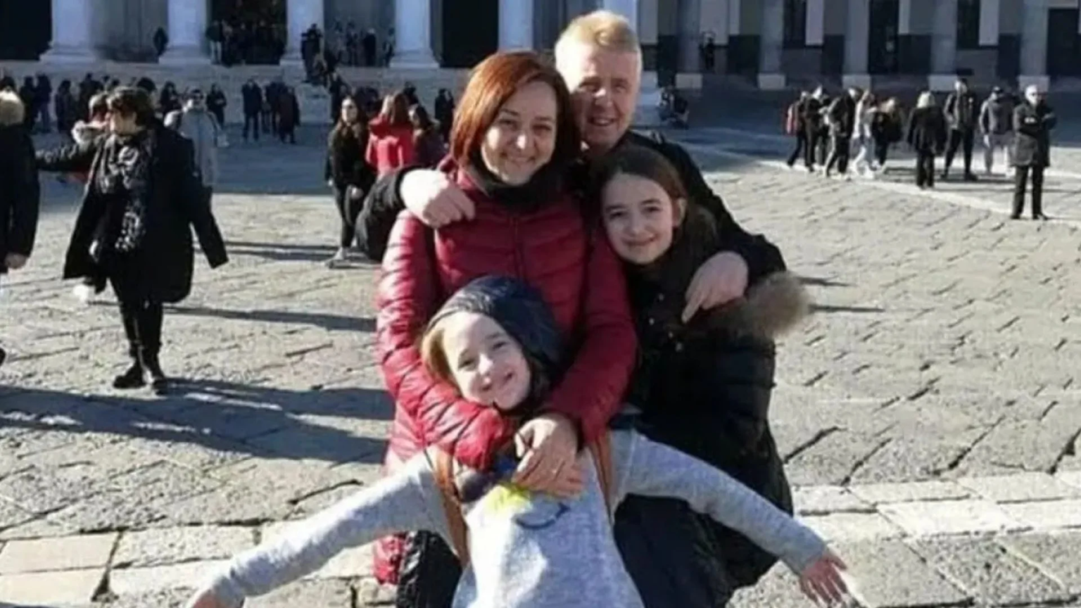 Krishtlindja që u kthye në tr*gjedi! Nënë e bijë hùmbin jẹtën pas një darke familjare – detaji që po trondit të gjithë