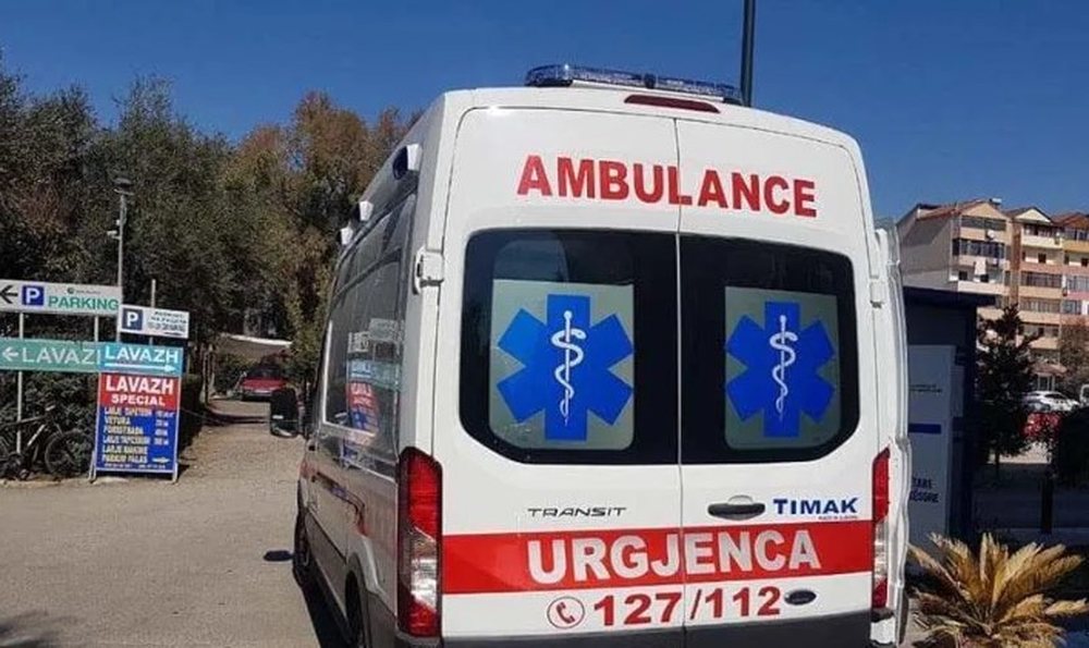 Aksıdent i rëndë pak më parë! Pamje që të ngrijnë gjᶏkun, disa të pIᶏgosur